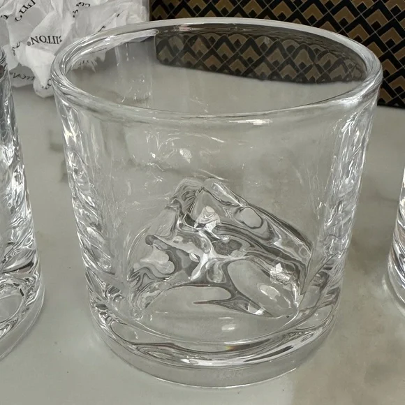 NWT - Everest Whiskey Decanter + 4 Glasses - Barware Gift Set - Picture 13 of 16